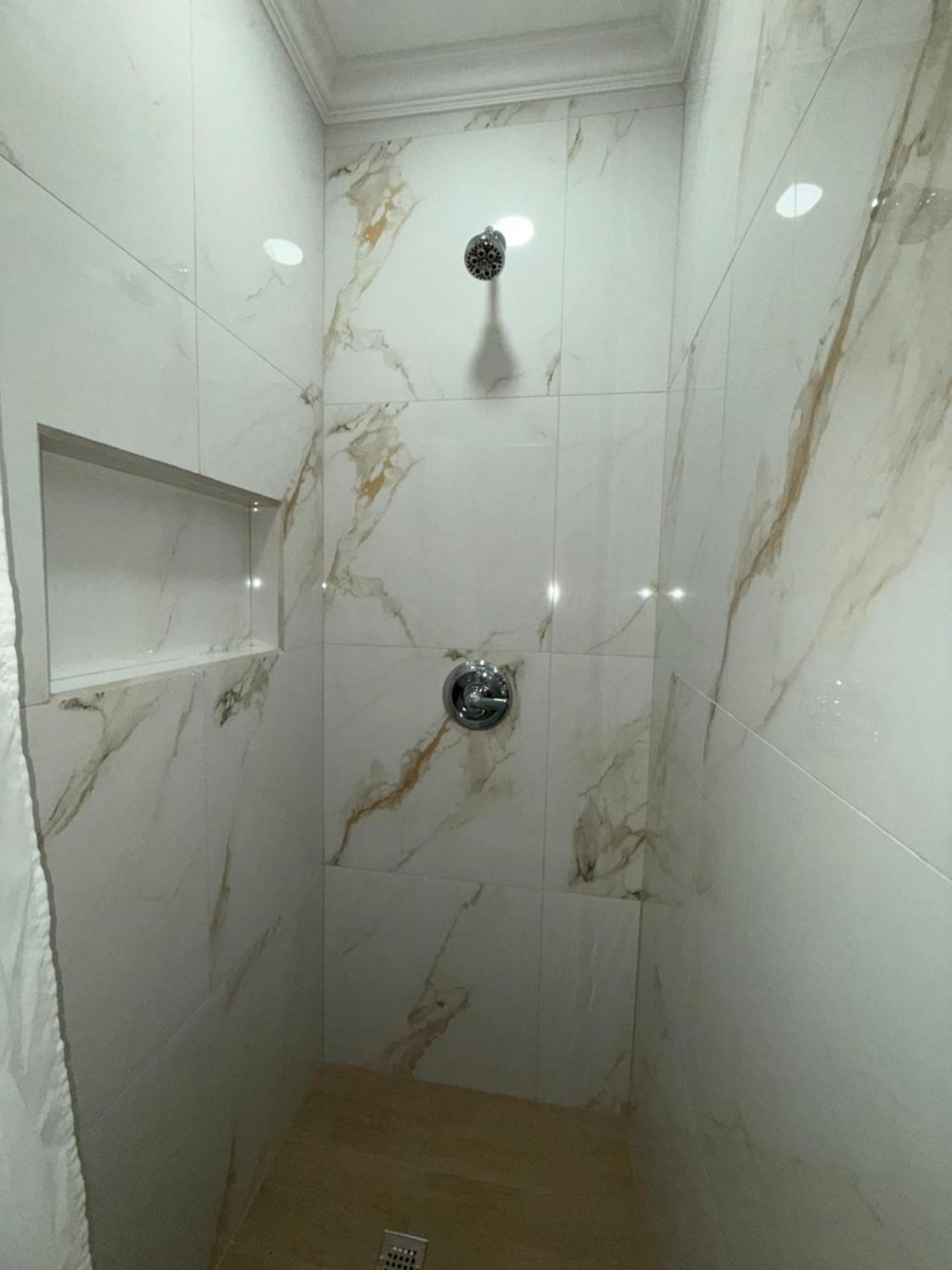 Airport Suites Hotel Piarco Екстериор снимка