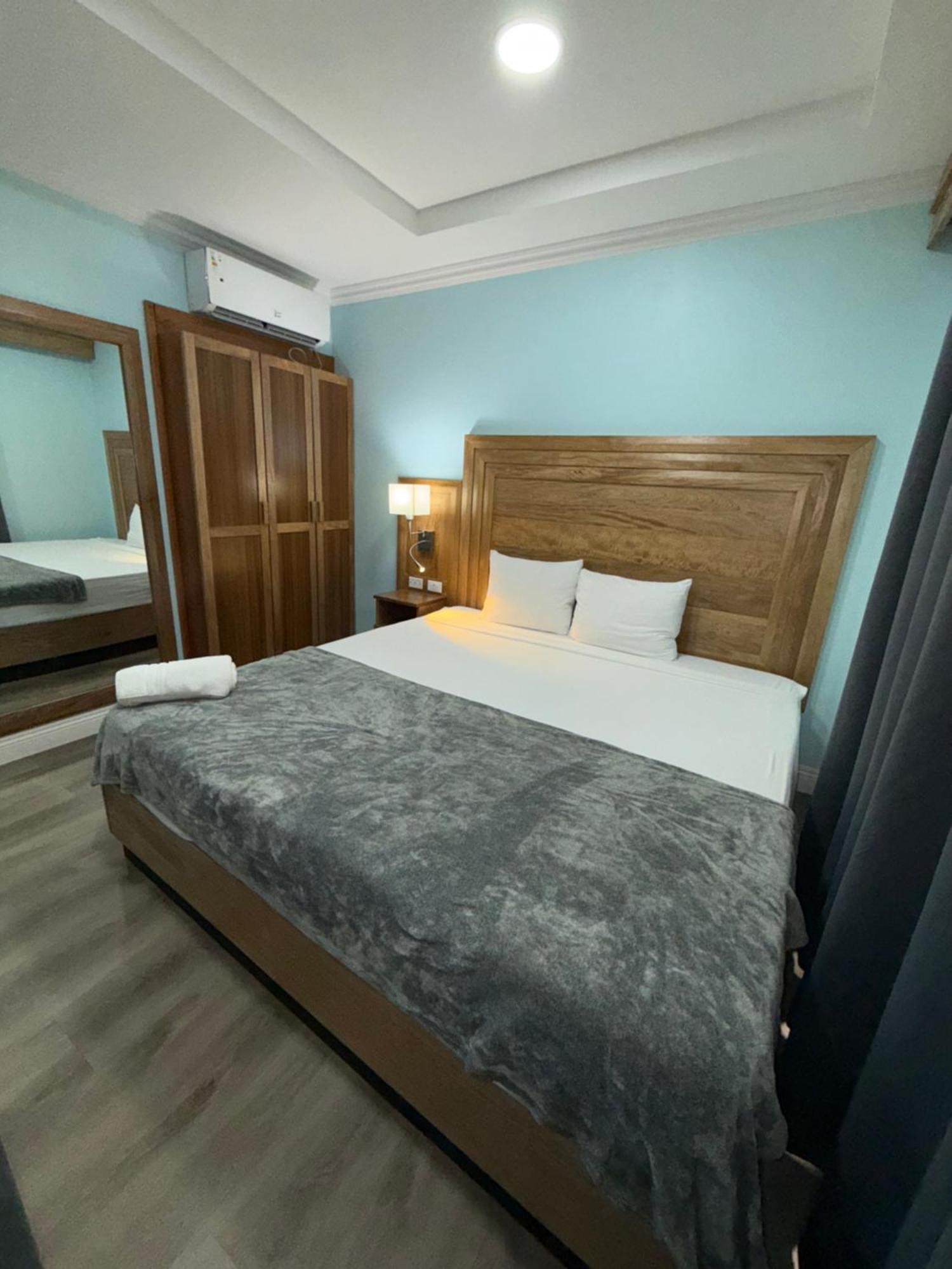Airport Suites Hotel Piarco Екстериор снимка