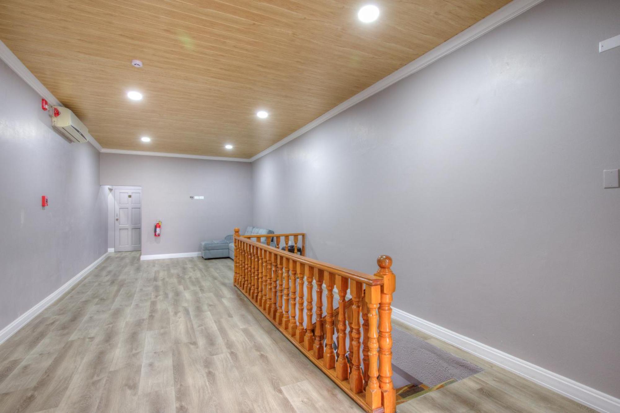 Airport Suites Hotel Piarco Екстериор снимка