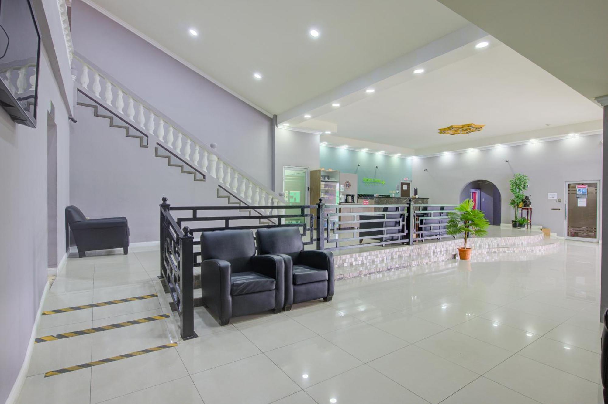Airport Suites Hotel Piarco Екстериор снимка