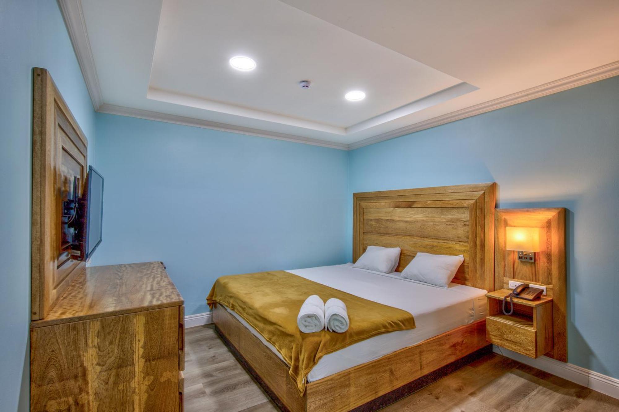 Airport Suites Hotel Piarco Екстериор снимка