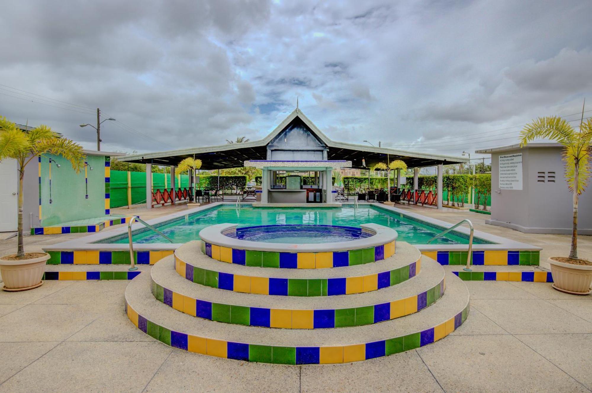 Airport Suites Hotel Piarco Екстериор снимка