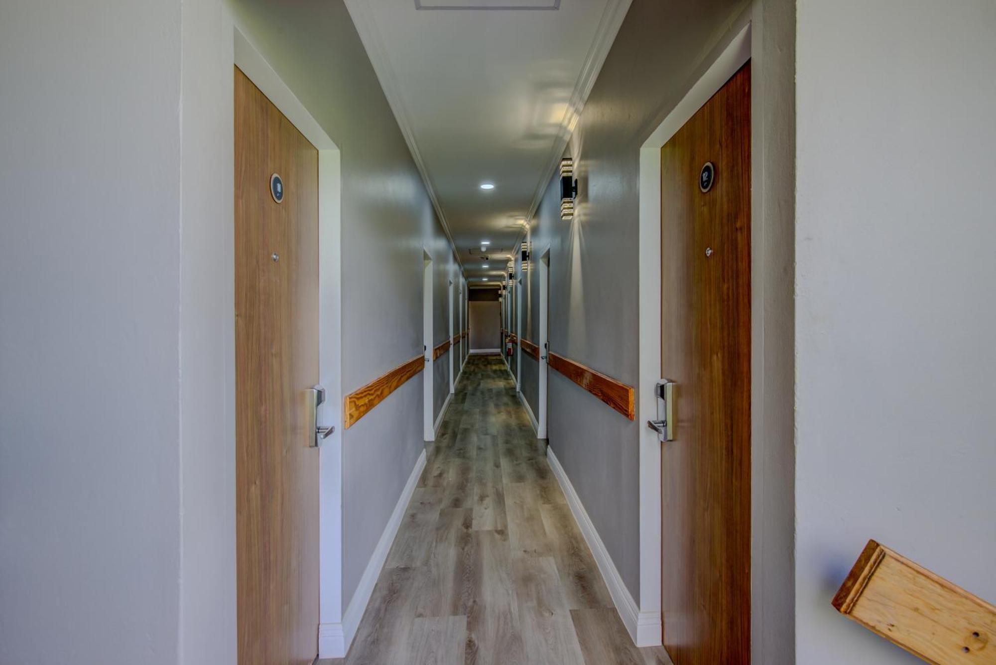 Airport Suites Hotel Piarco Екстериор снимка